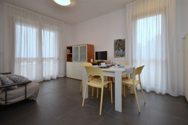 Apartmány PASSEGGIATA LIDO DEI PINI - apartmán B1-4