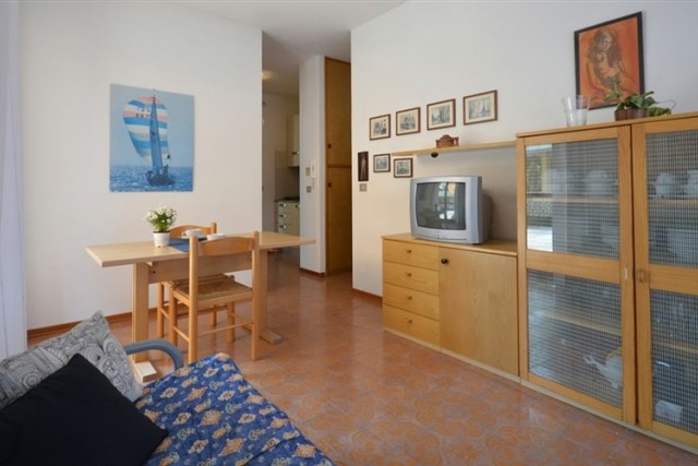 Apartmány PASSEGGIATA LIDO DEI PINI - apartmán C5