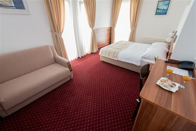 Hotel NOVA - dvoulůžkový pokoj s možností přistýlky - typ 2(+1) B